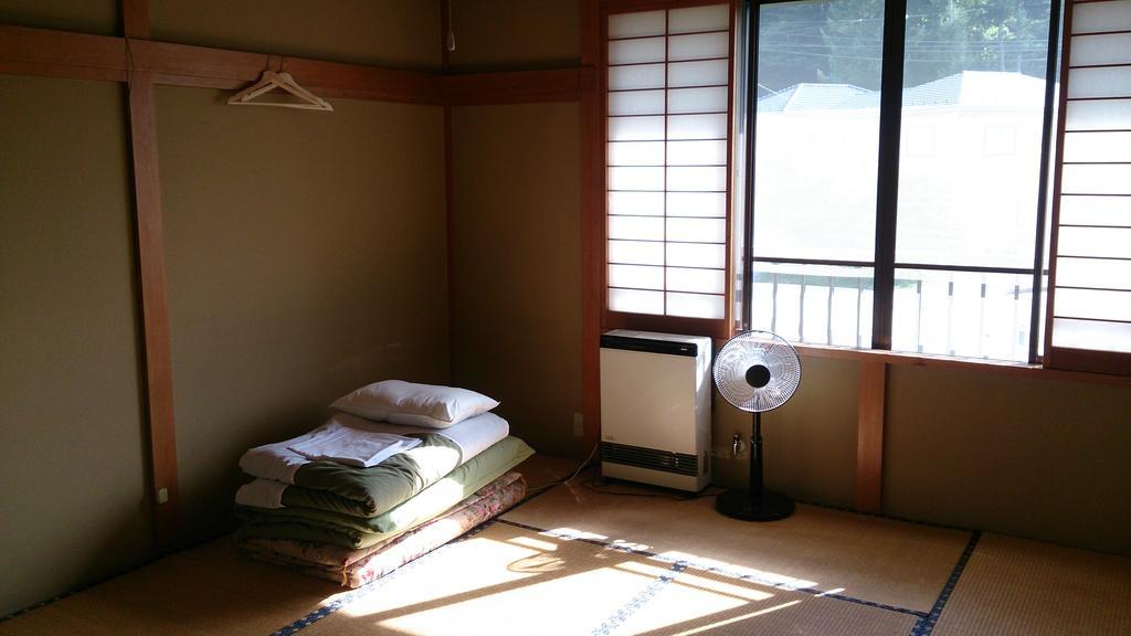 Teishaba Guesthouse&Cafe Fujiyoshida Eksteriør bilde